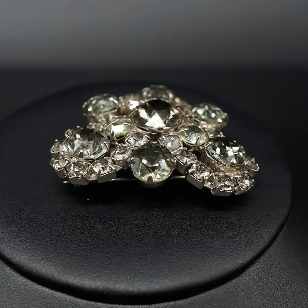 Vintage Smokey Gray Rhinestone Retro Brooch Silver Tone‎ Cluster Sparkle Pin